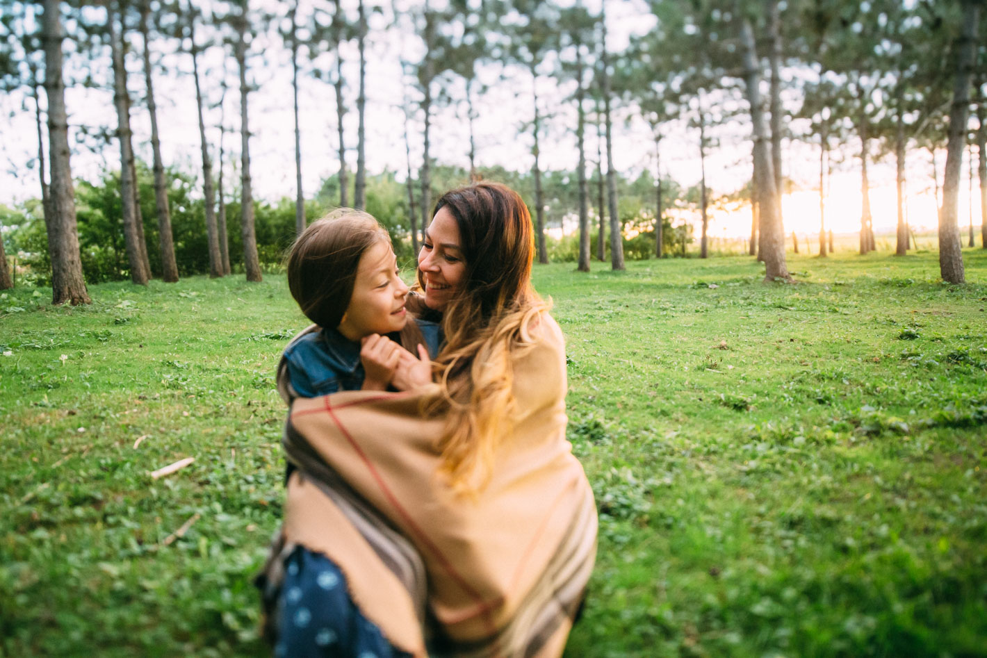 moment tendre entre une mere et sa fille